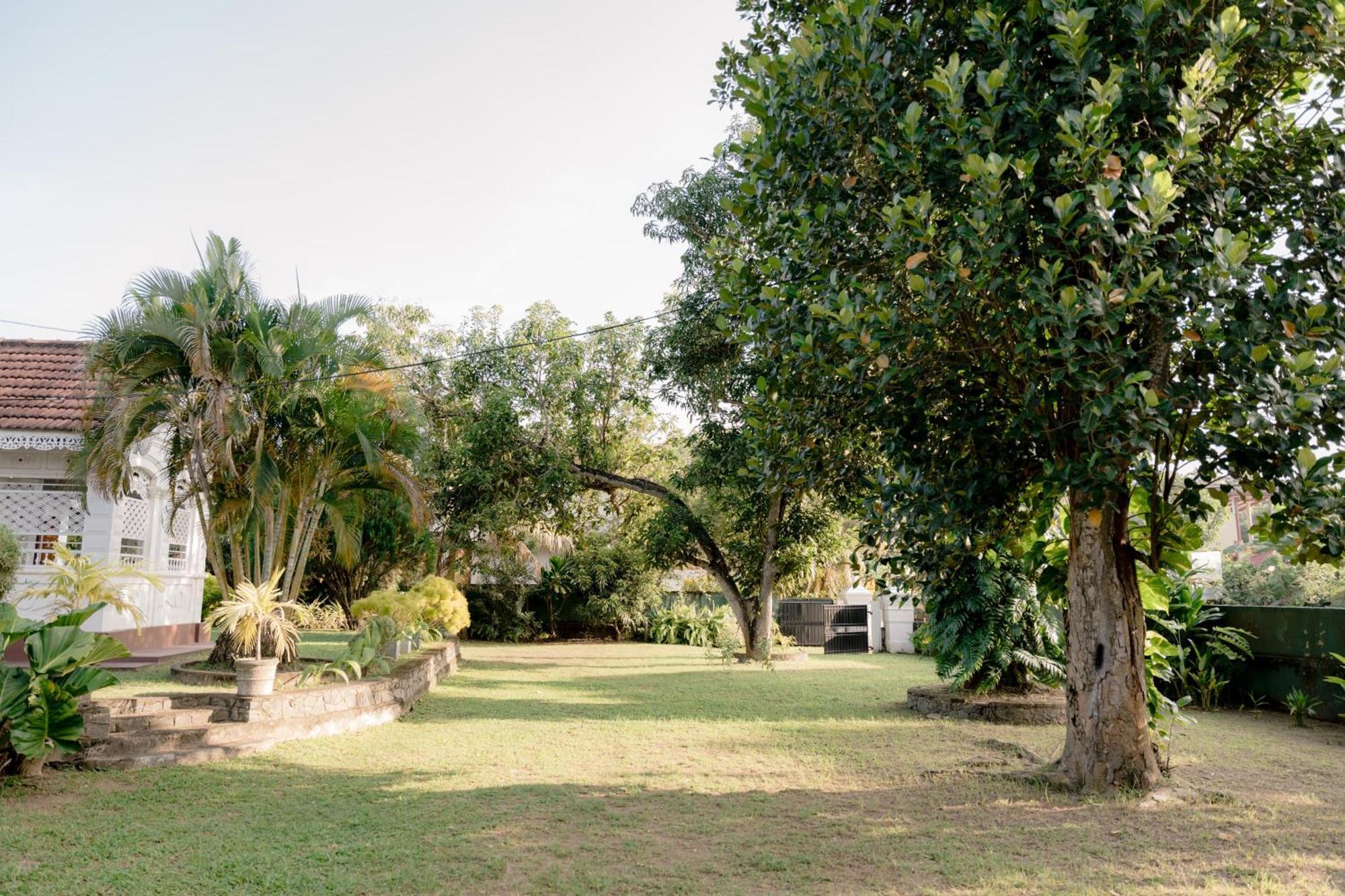 Colonial Bungalow Tangalle Exterior foto